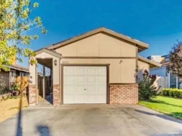 2031 San Simeon St, Las Vegas, NV 89108
