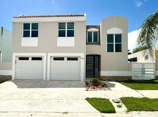 68 Nispero, Canovanas, PR 00729