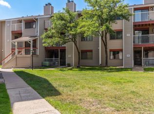 350 Shelard Pkwy Unit 304, Saint Louis Park, MN 55426