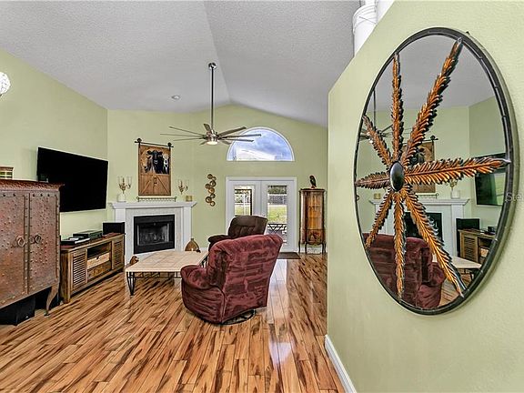3rd image of 232 Bristol Cir