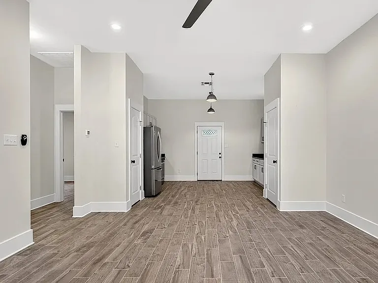 427 Dozier St #A — Photo 3