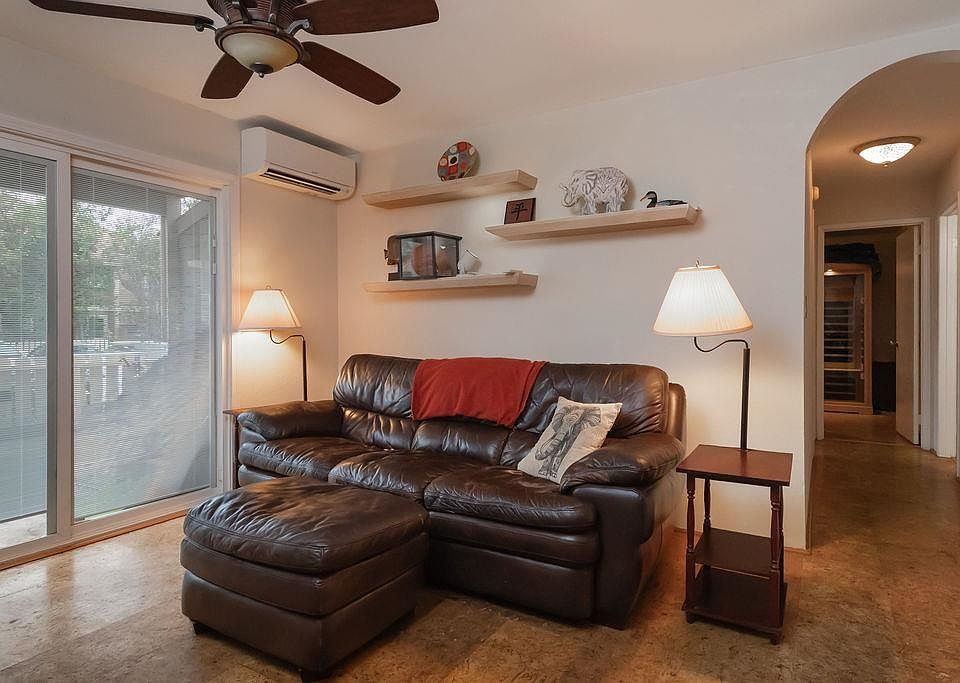 1st image of 140 Uwapo Rd APT 29-101