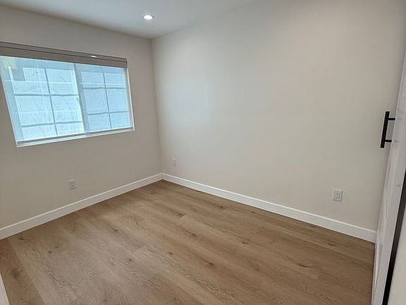 5th image of 2049 S Garnsey St