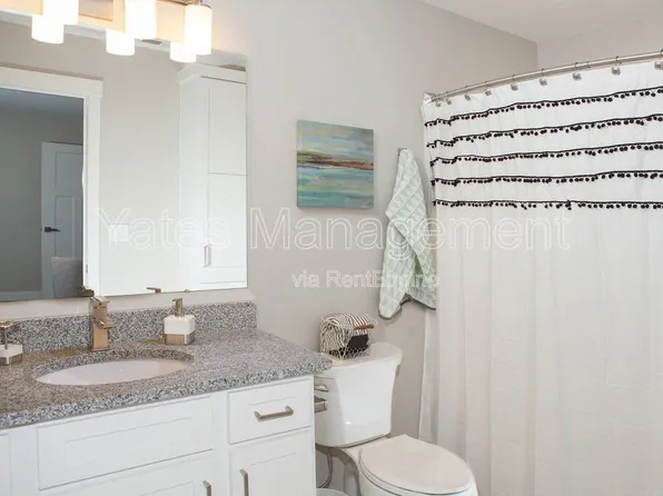 220 Potomac Dr, Findlay, OH