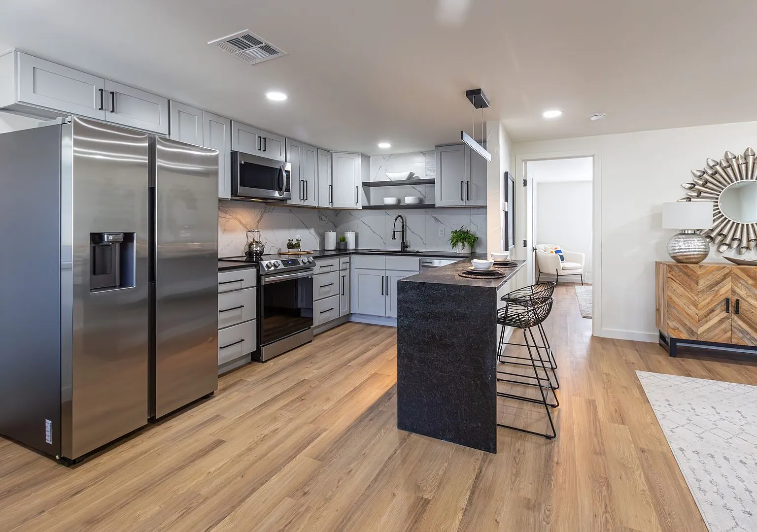 Atrium Apartments — Photo 2