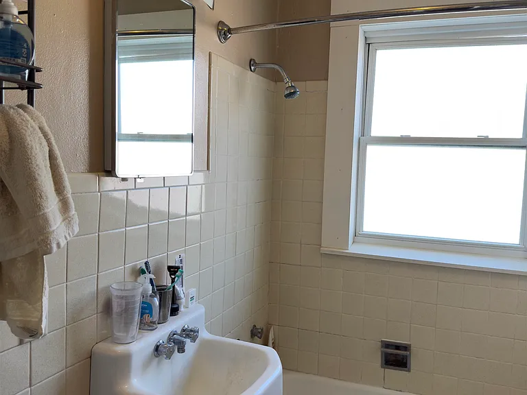 213 S Broom St #3 — Photo 11