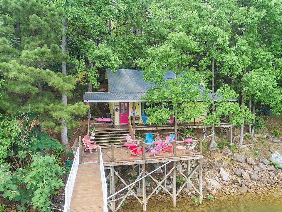 Image 1: Lakeside