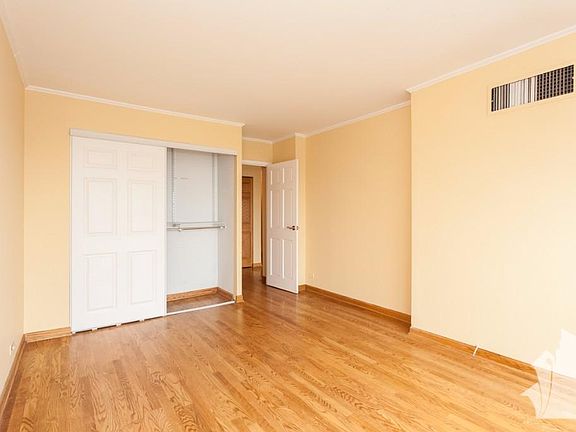 4th image of 1636 N Wells St APT 3208L