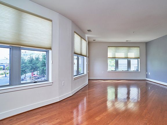 4th image of 1800 Wilson Blvd Unit 250