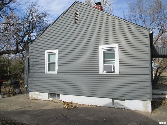 5th image of 3341 N Leroy Ave