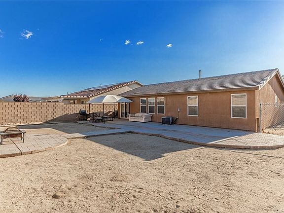 5th image of 43110 Fleetwood Dr