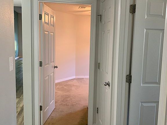 5th image of 10470 Millbrook Dr