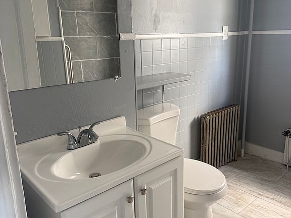 5th image of 433 N 9th Ave Unit 1