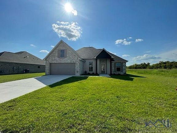 2nd image of 343 Carriage Way