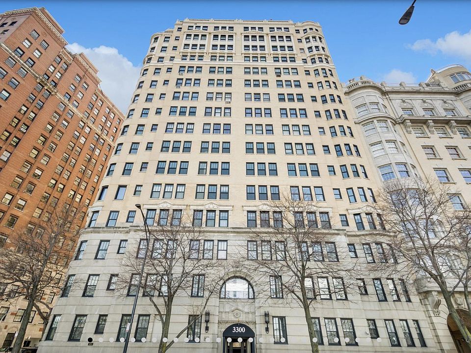 1st image of 3300 N Lake Shore Dr APT 4
