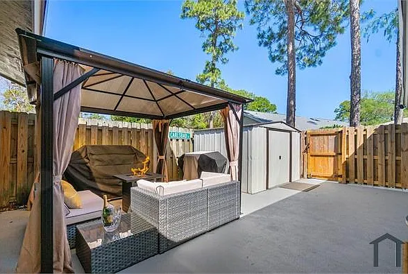 2 bed, 1002 sqft, $2,800 — Photo 3