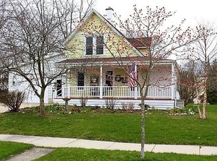 719 Pine St, Sheboygan Falls, WI 53085