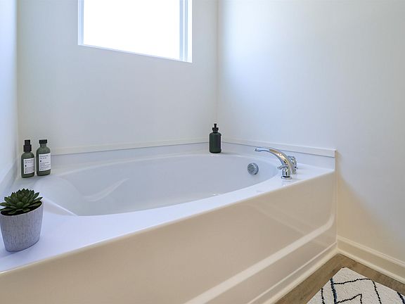 5th image of 1308 Chelsea Park Trl