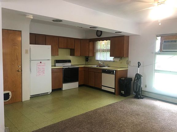 4th image of 17 N Landon St