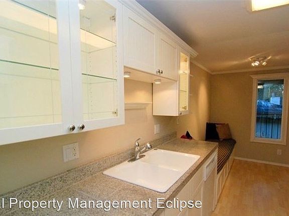 3rd image of 12742 NE 116th Ln APT J21