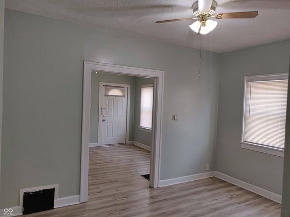 4th image of 735 N Bradley Ave #735