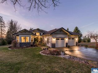 682 Fox Hollow Rd, Sequim, WA 98382