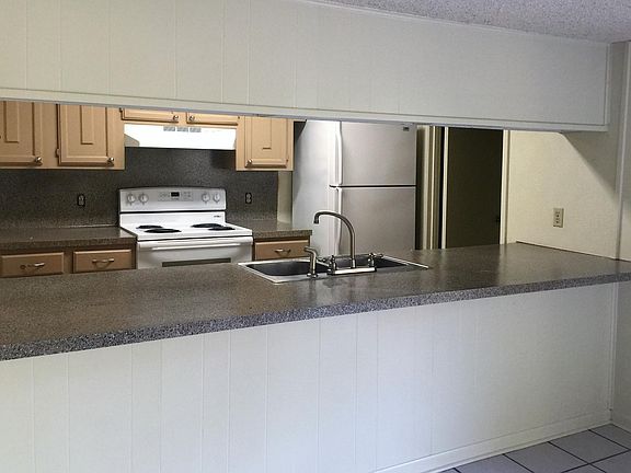 2nd image of 309 Top Hill Dr