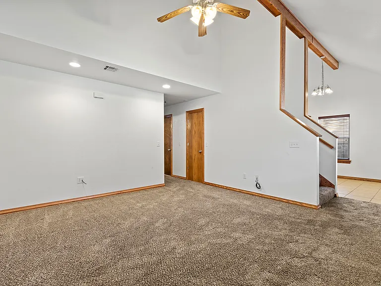 524 E Greenbriar Cir #524 — Photo 20