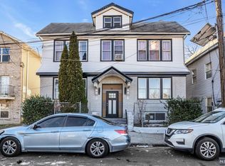 8-10 Edmonds Pl, Newark, NJ 07112