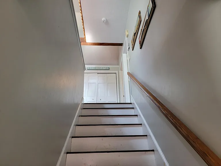 10 Willow Ave — Photo 18