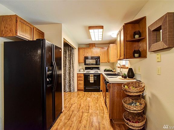 4th image of 141 Shamrock Ln