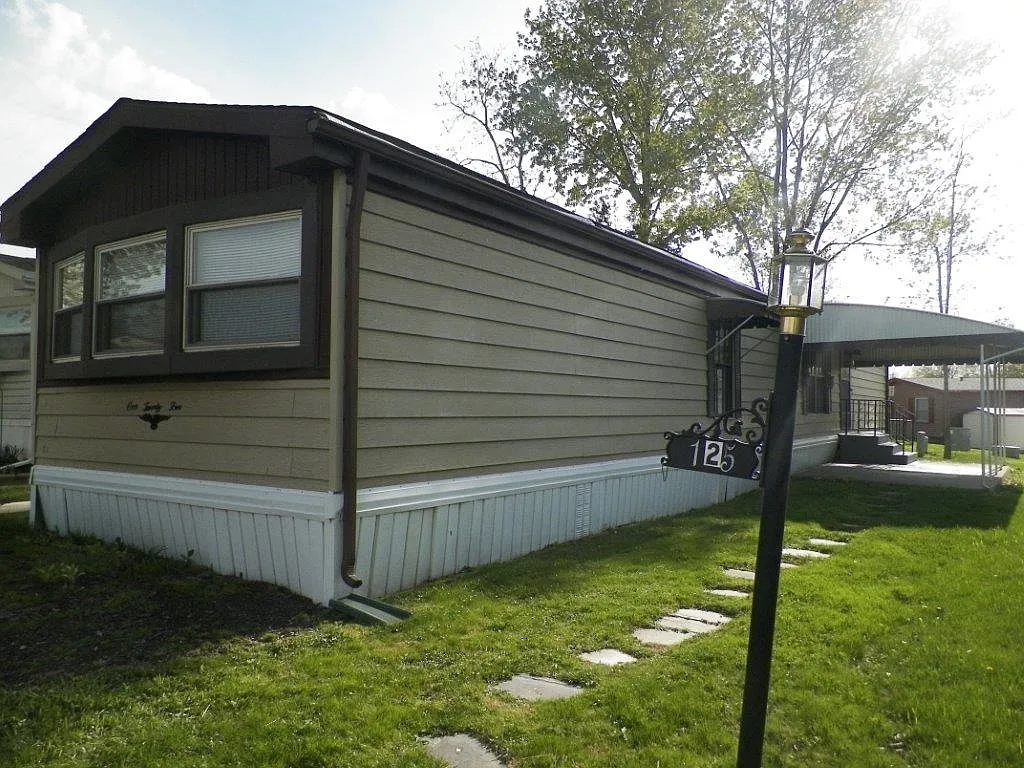 125 Parkside Ct photo 1