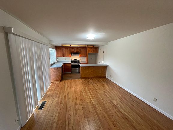 4th image of 40931 Valero Dr