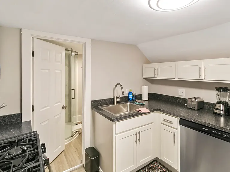 320 North Ave #2 — Photo 6