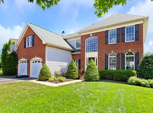 22710 Oatlands Grove Pl, Ashburn, VA 20148