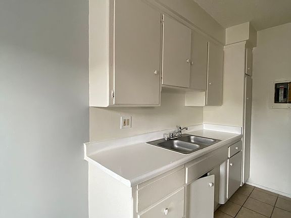 5th image of 5493-5495 Atlantic Ave #14