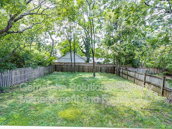 4th image of 2537 Blair Blvd