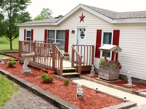 8901 S Meadow Ln, Owensville, IN 47665