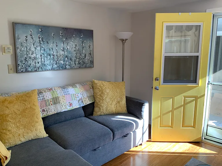 207 Rainbow Ln — Photo 4