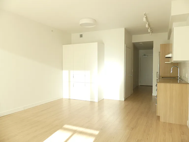 1108 Pendrell St — Photo 28