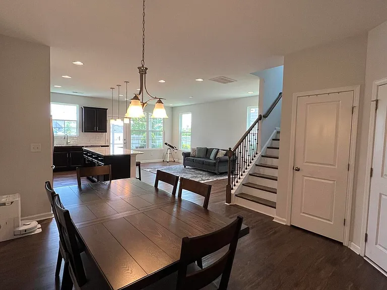 1109 Little Gem Ln — Photo 4