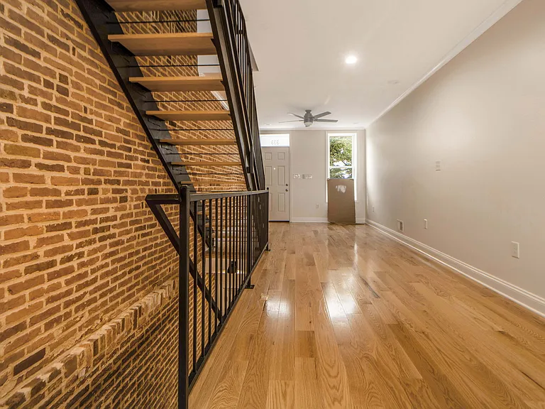 333 S Conkling St #A — Photo 11