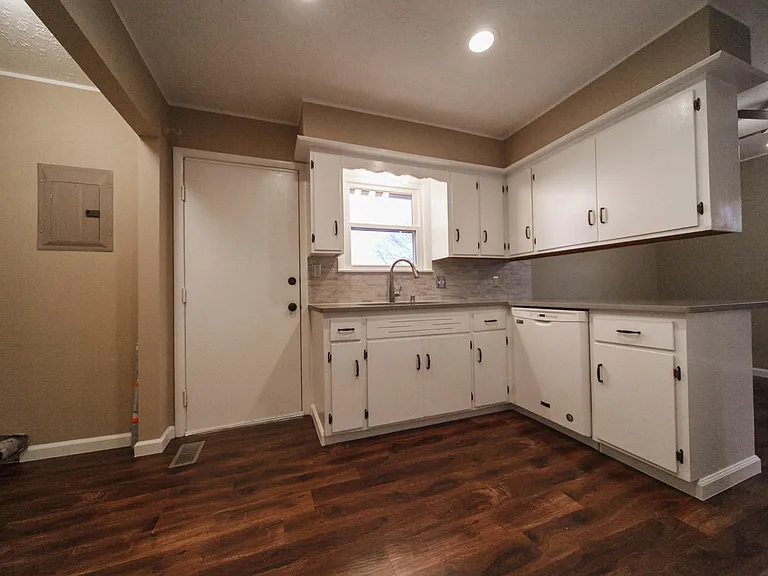 460 California St #4 — Photo 2