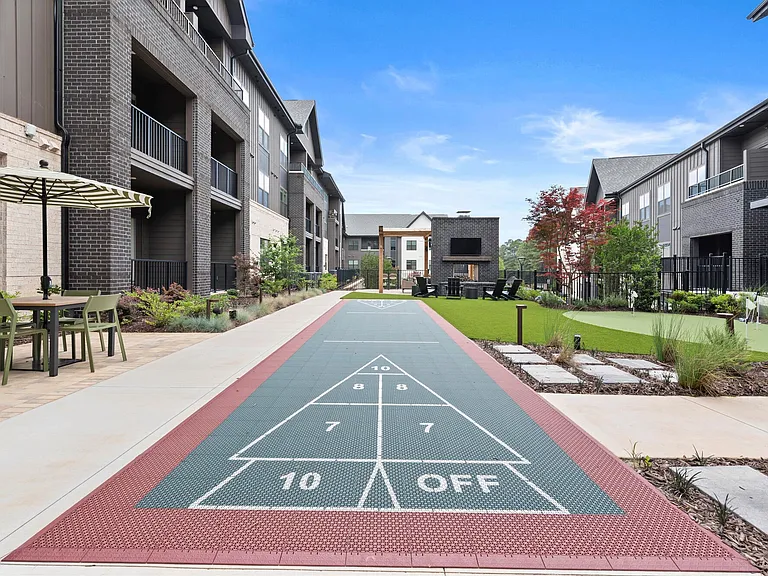 EVOQ EAST COBB — Photo 13