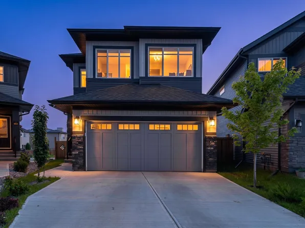 9383 226th St NW, Edmonton, AB T5T 7T2