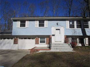 210 Wedgewood Dr, Turnersville, NJ 08012