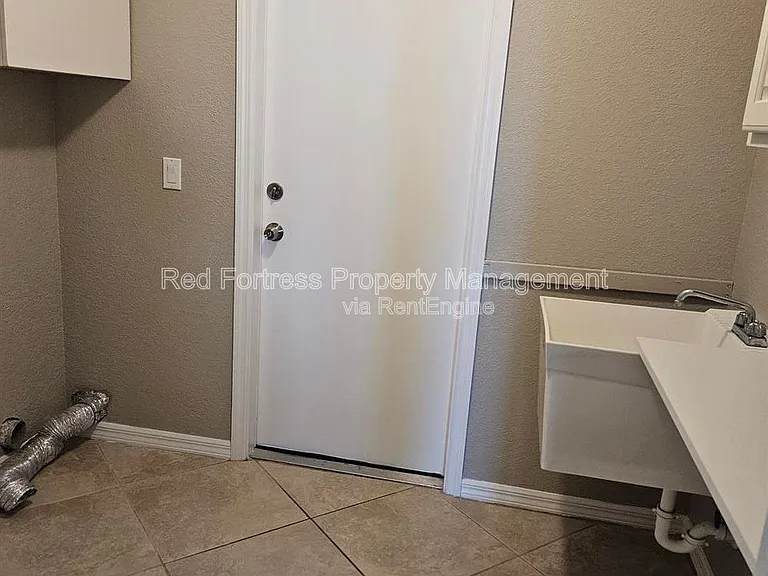 2613 SW 15th Ave — Photo 14
