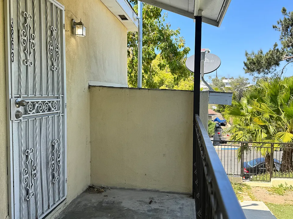 3863 Franklin Ave #3863