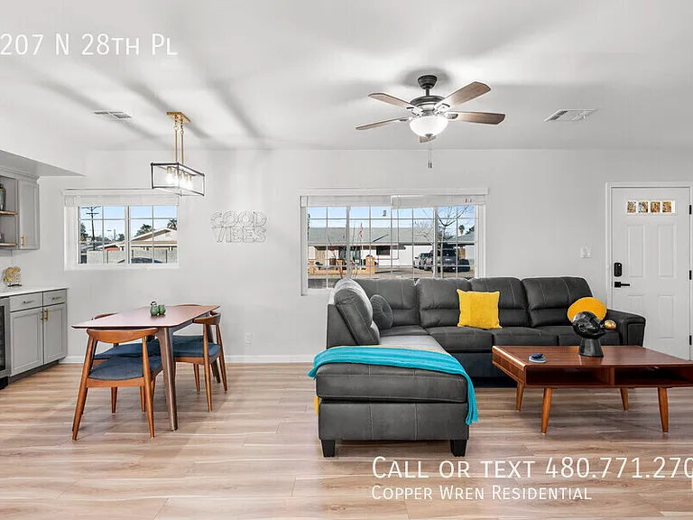 2207 N 28th Pl — Photo 15