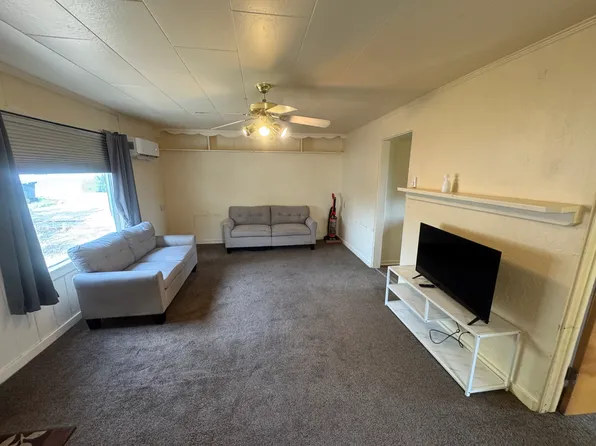 411 Courthouse Dr #411, Salmon, ID 83467